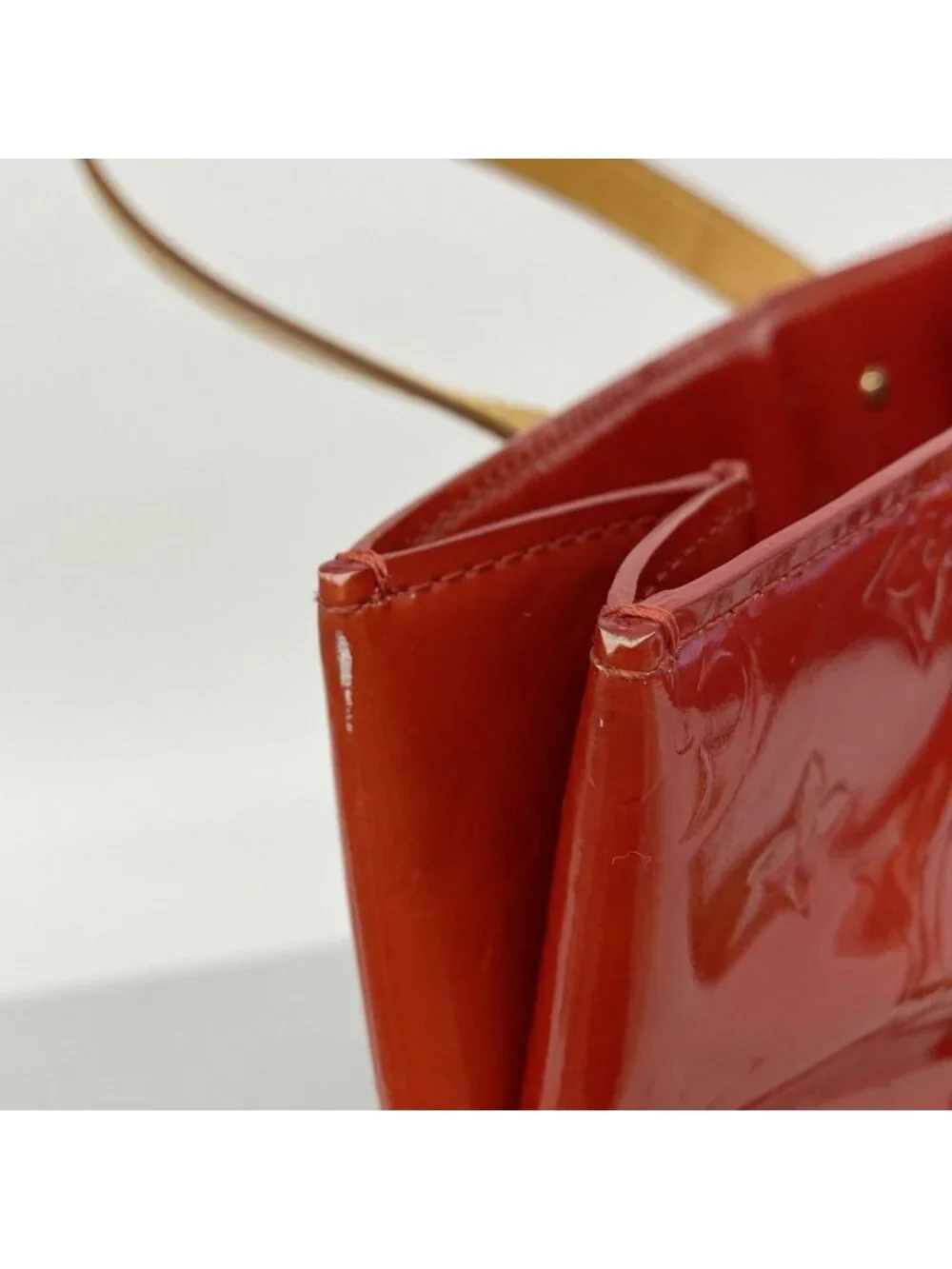 Louis Vuitton Handbag Vernis Reed MM Rouge